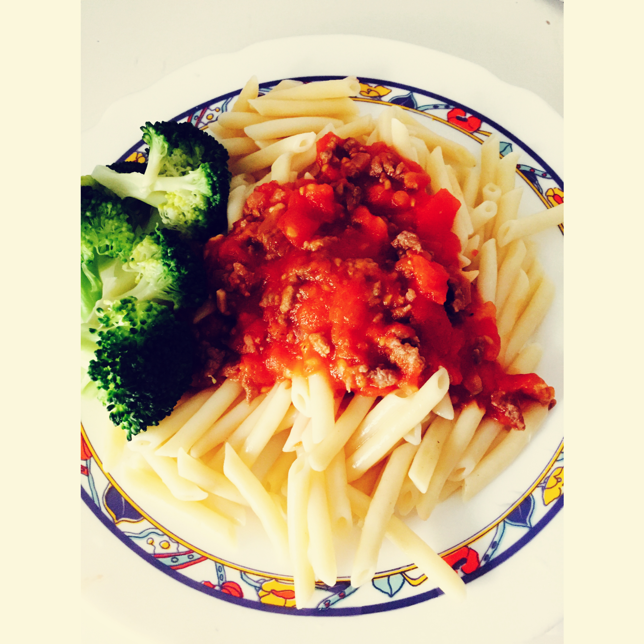 蕃茄蘑菇肉酱意大利面