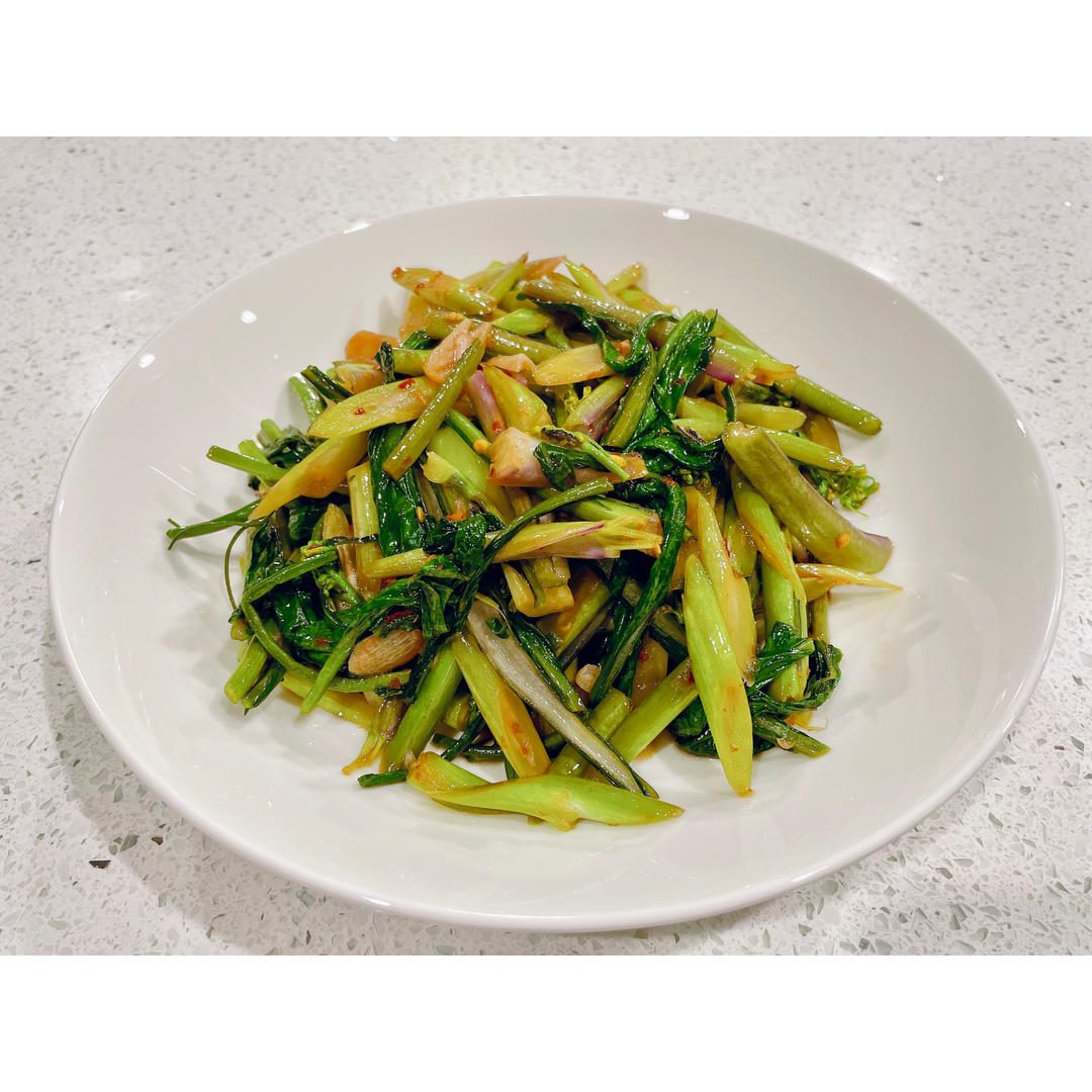 炝炒红菜苔