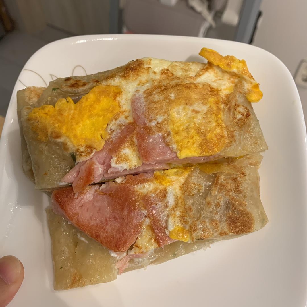 五分钟快手早餐：火腿鸡蛋手抓饼