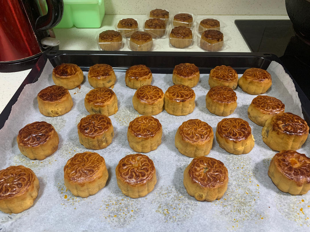 广式月饼——蛋黄莲蓉月饼