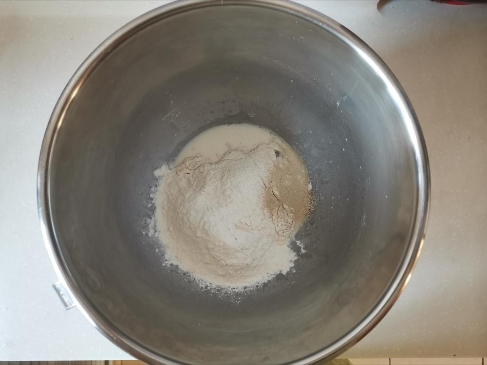 纯奶手撕吐司的做法 步骤1