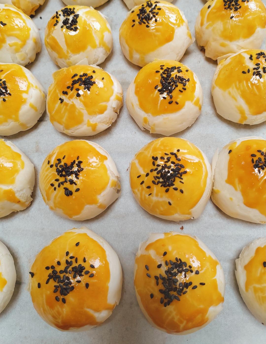 超简单 免揉 酥掉渣的蛋黄酥(超详细附全程视频)不破酥『万能酥皮』