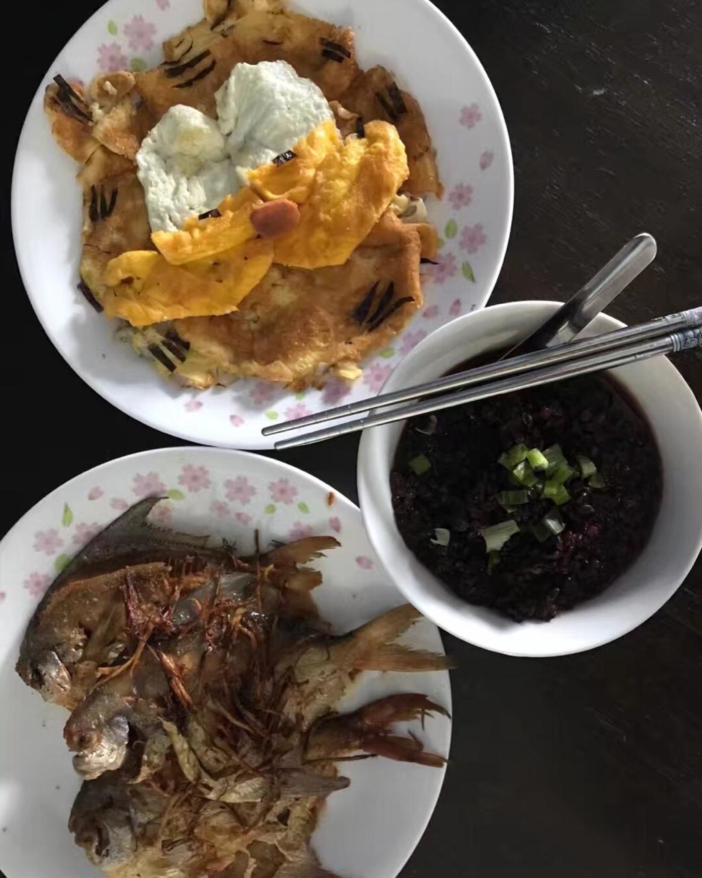 KITTY猫蛋包饭