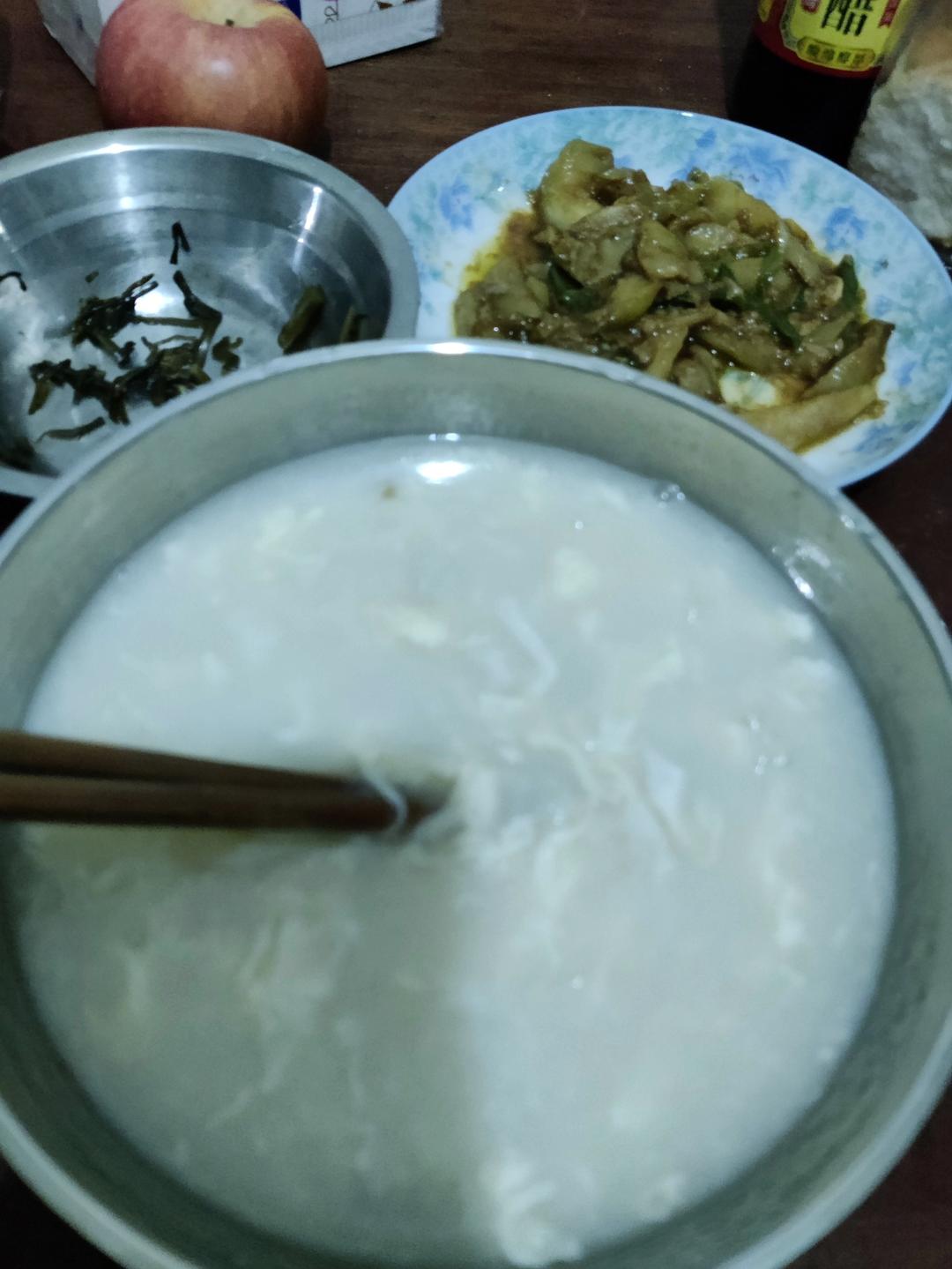 鸡蛋稀饭，河南面疙瘩鸡蛋汤