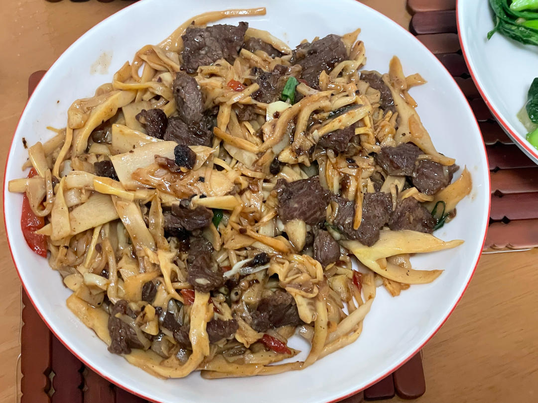 湖南名菜-糯米笋小炒肉