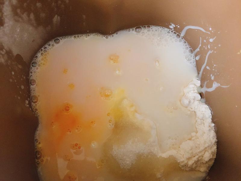 纯奶手撕吐司的做法 步骤1