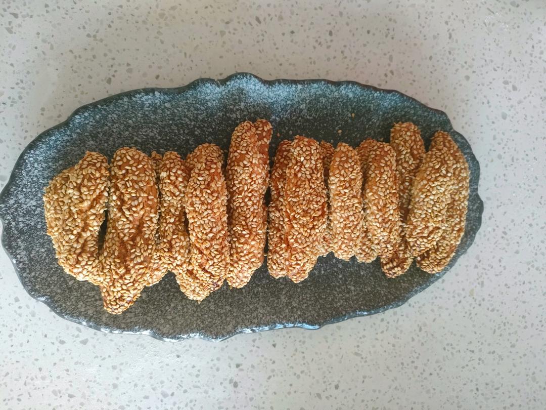 不用油炸   香酥芝麻条   这么做太香了  小点心  追剧小零食