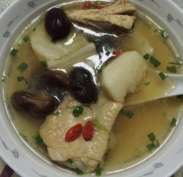 山药炖鸡汤