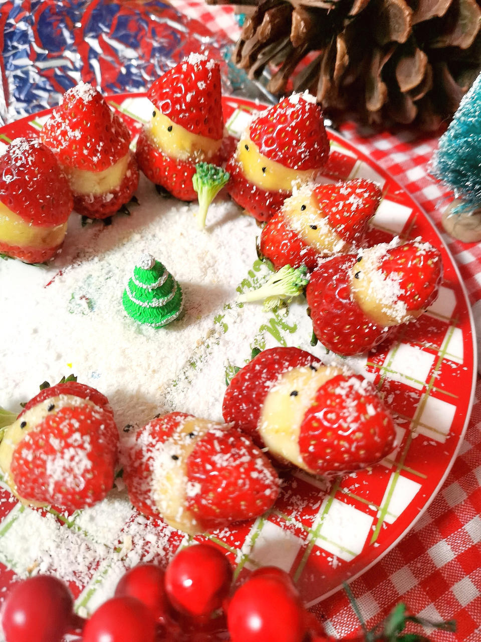 草莓圣诞老人、圣诞雪人