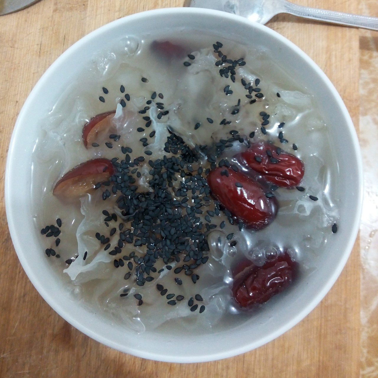 红枣银耳莲子羹