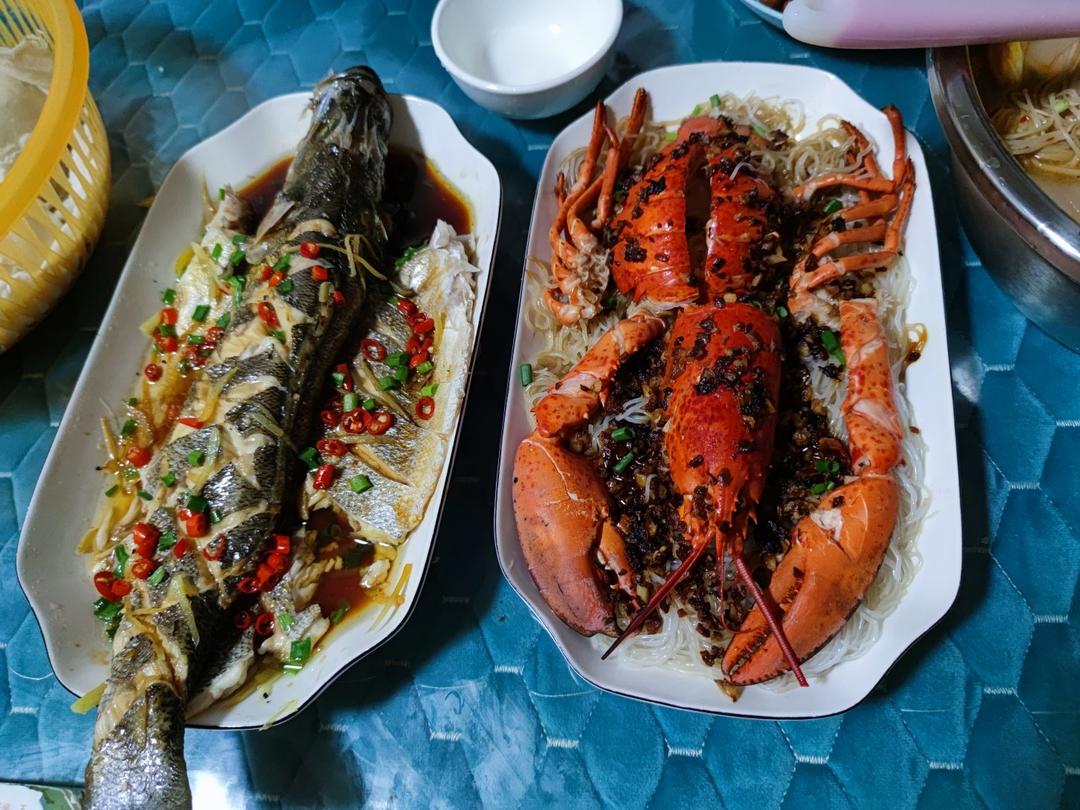 清蒸海鲈鱼