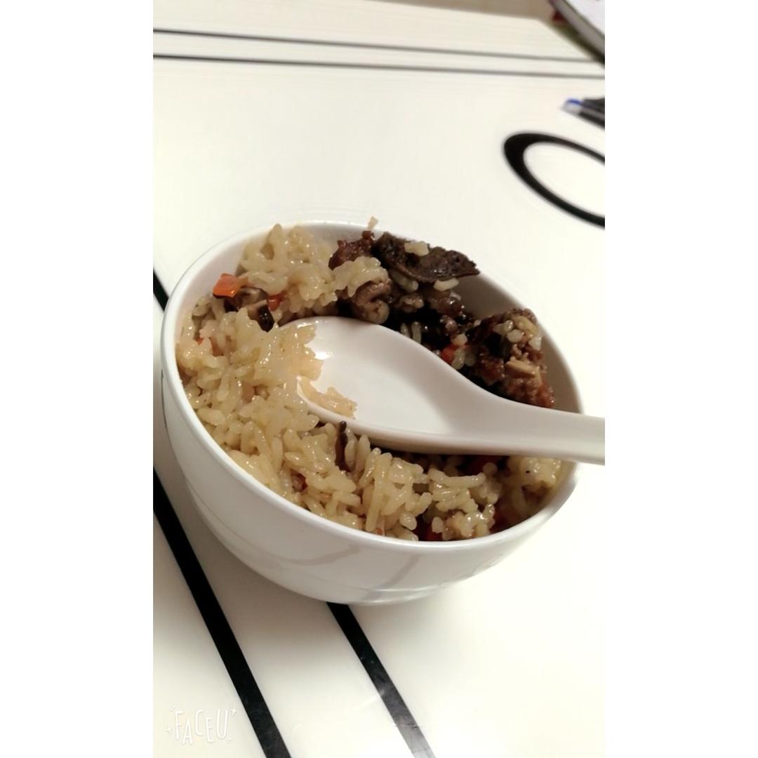 喷香排骨焖饭（爆好吃）