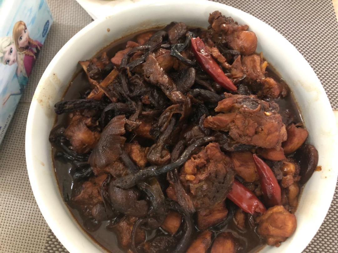 小鸡炖蘑菇