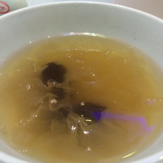 冰糖银耳红枣汤