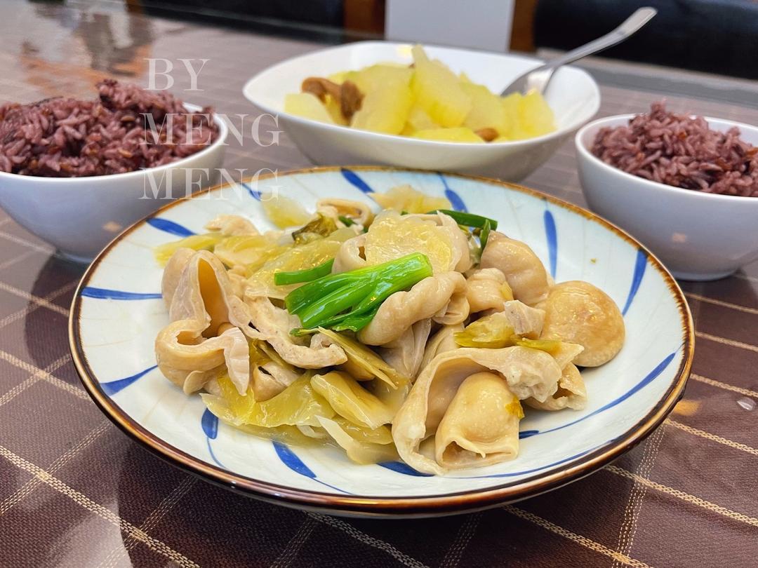 酸菜炒猪肠的做法