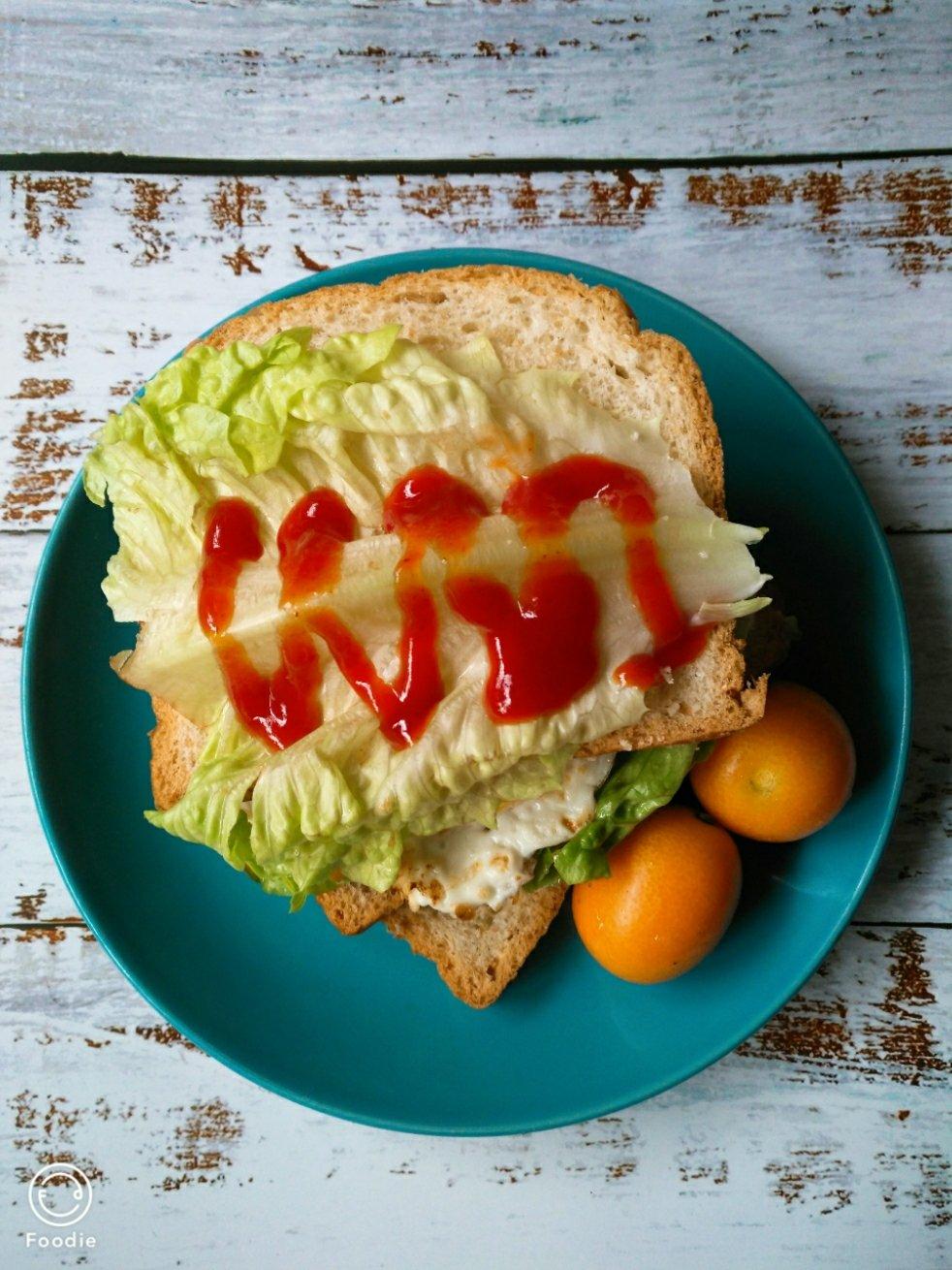 减脂 | 全麦鸡蛋蔬菜三明治