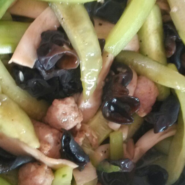 胡萝卜青瓜炒肉片