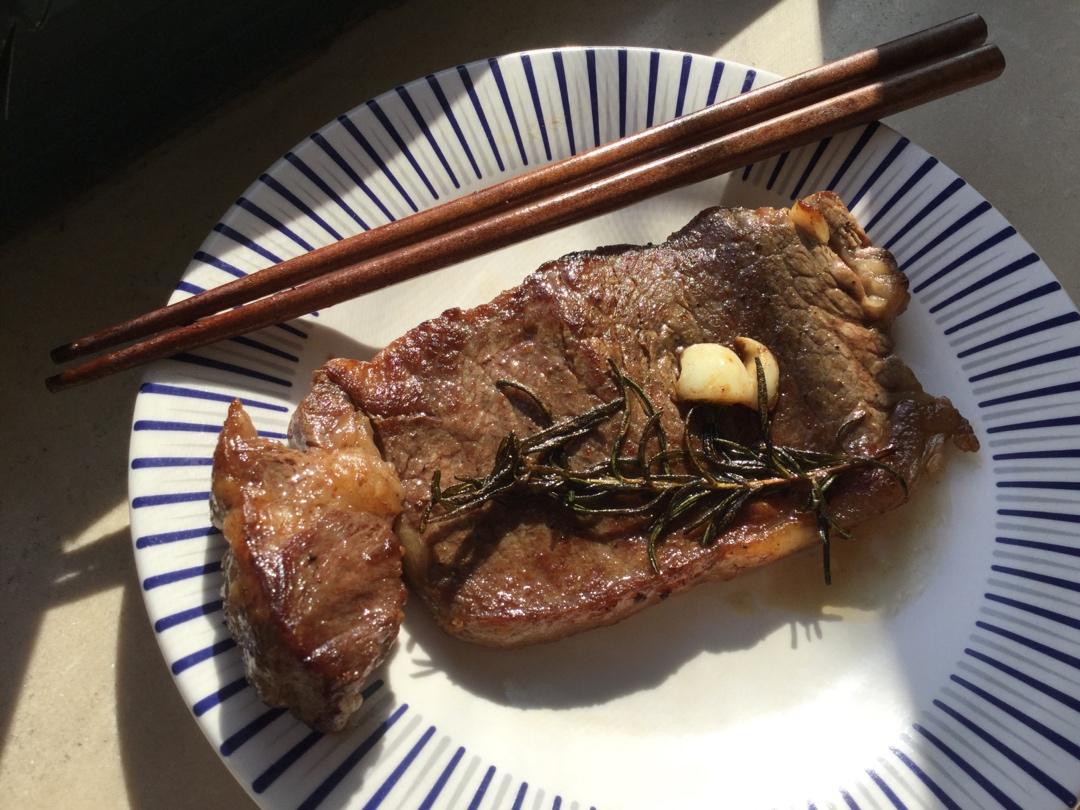 零厨艺也会煎的牛排（乌拉圭西冷）