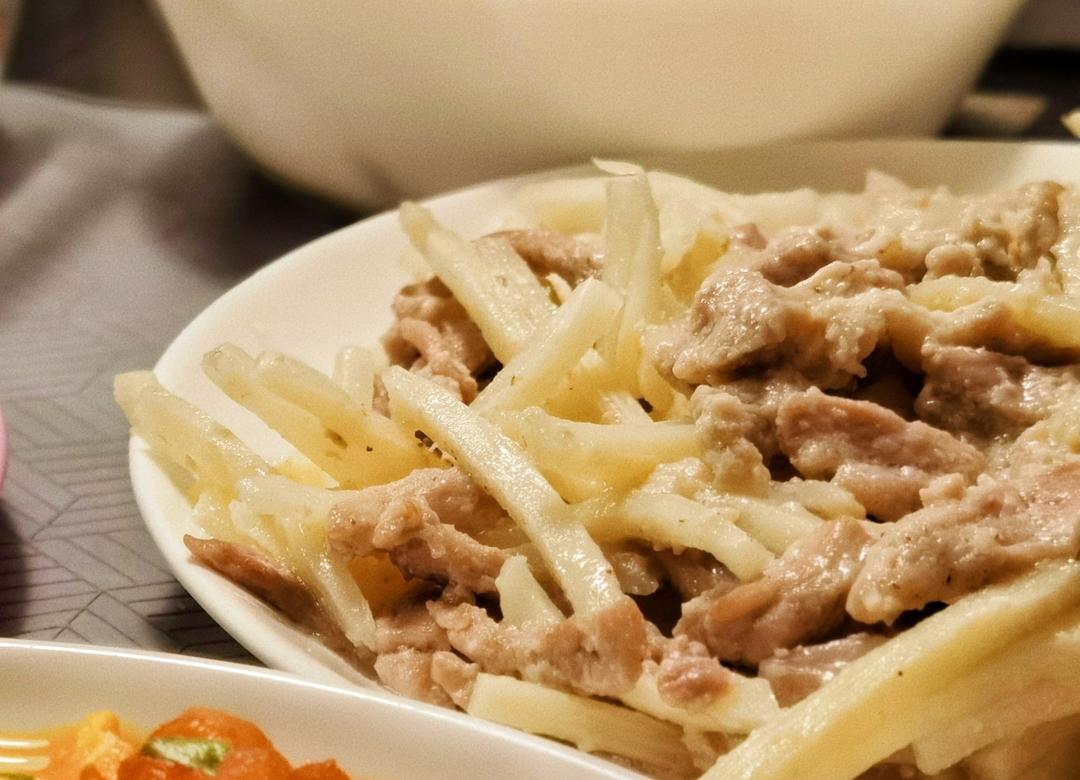 冬笋香菇炒肉丝