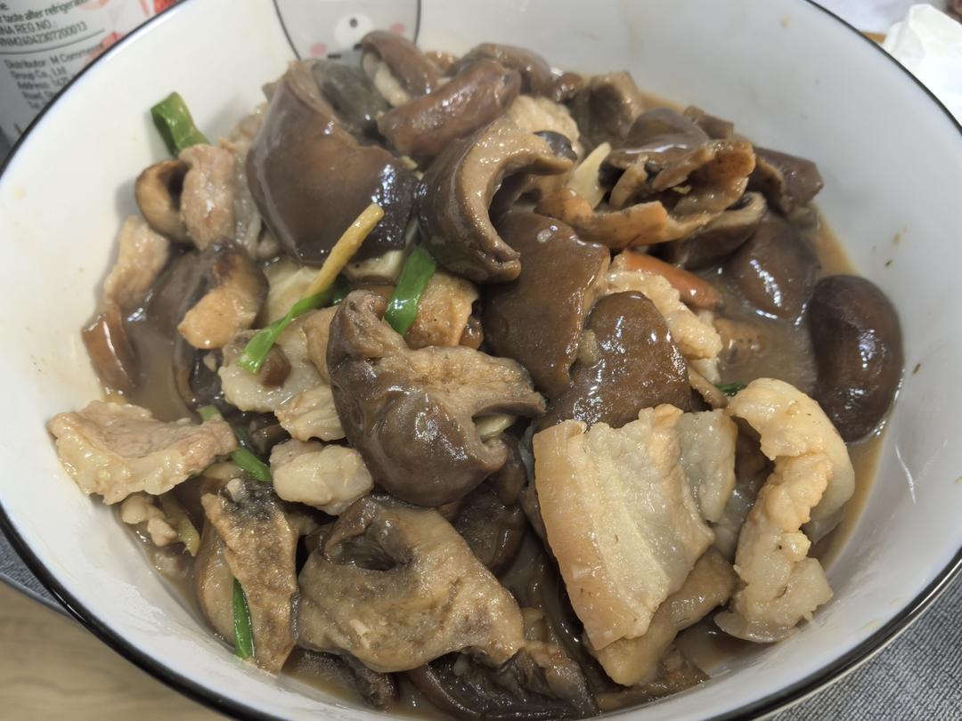 鲜掉眉毛寒菌/雁鹅菌/铜绿菌炒肉