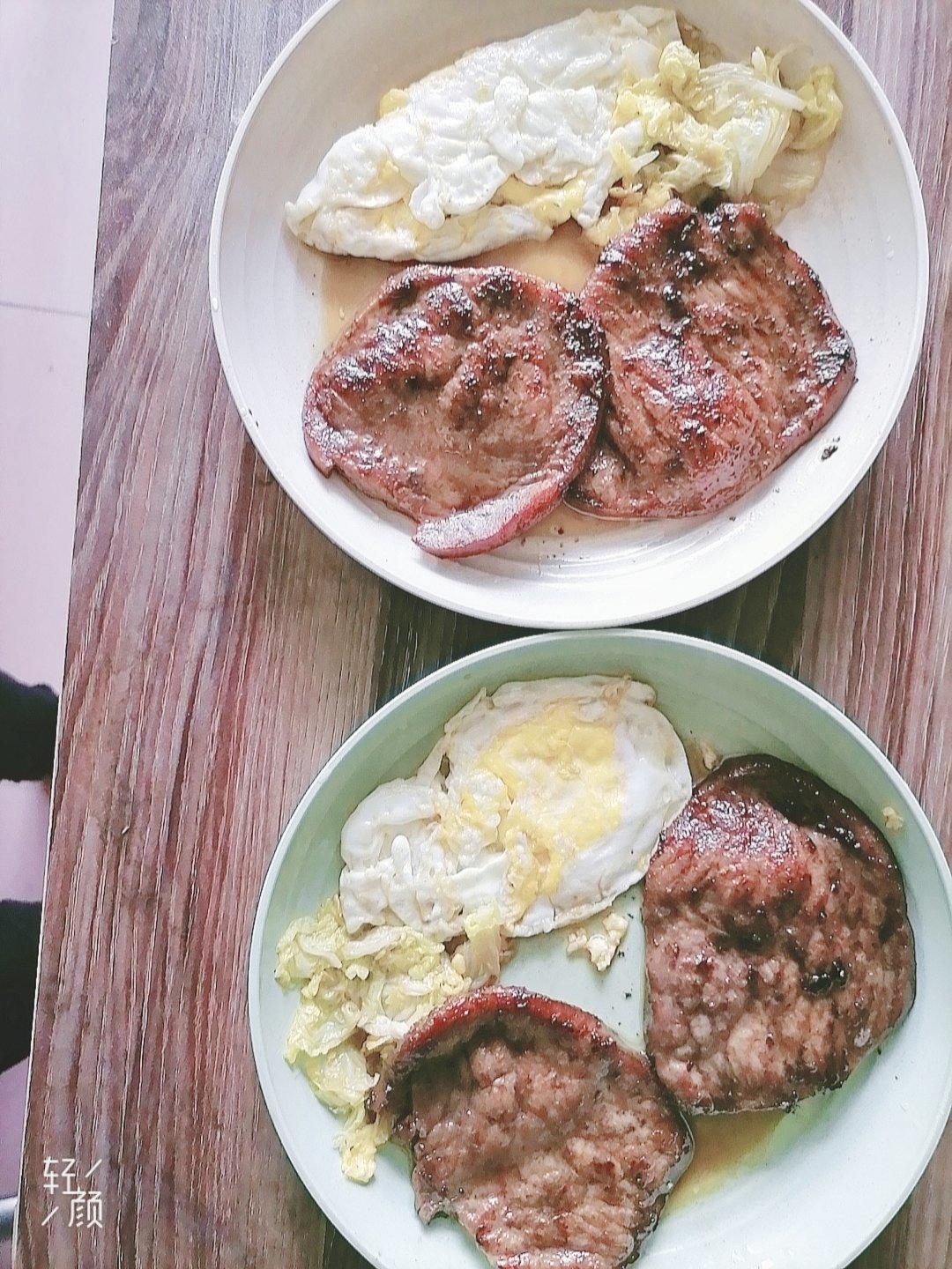 黑胡椒牛排（菲力牛排）—附黑胡椒汁的做法