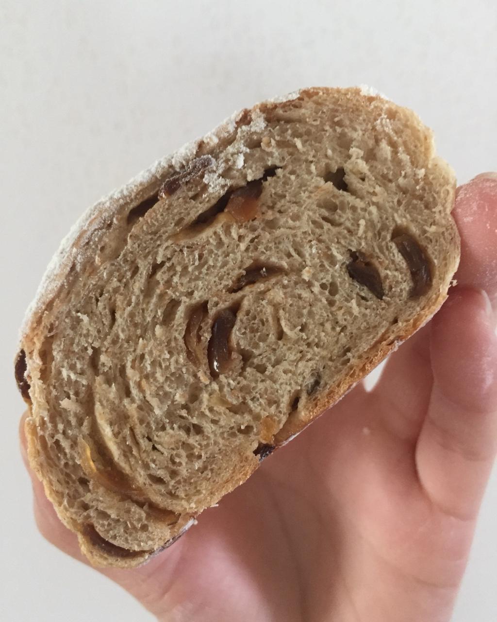 全麦红糖桂圆软欧包