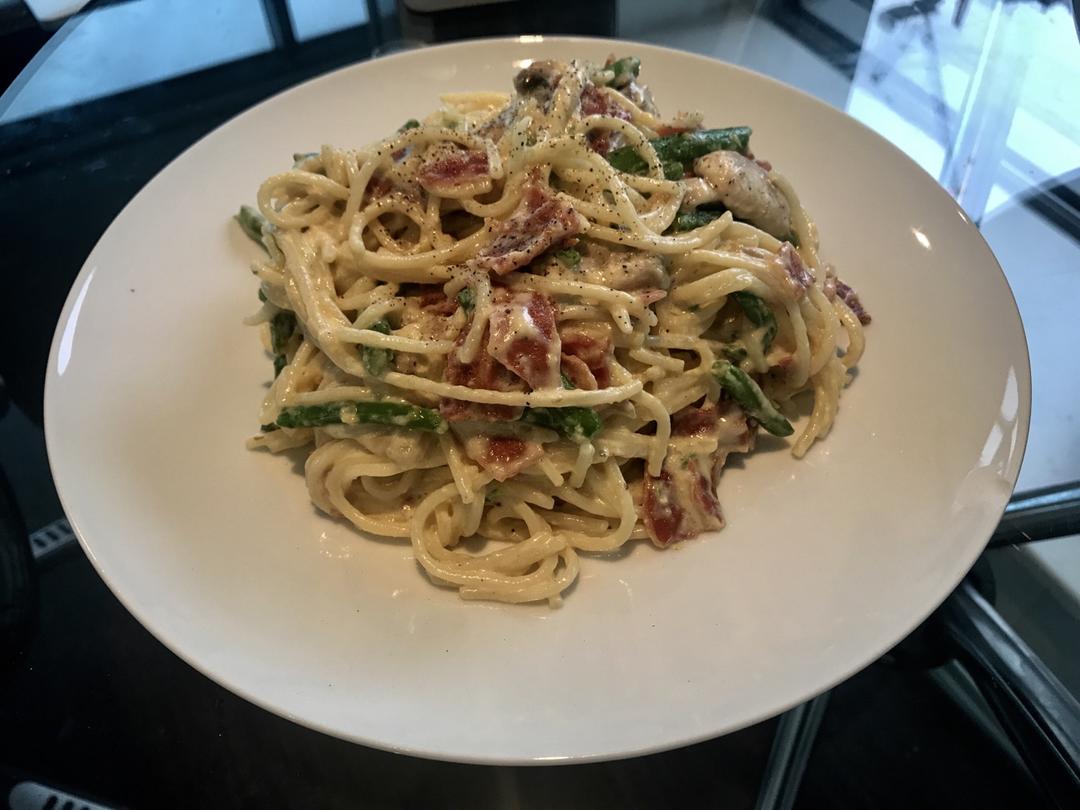 卡布纳拉意大利面(spaghetti carbonara)