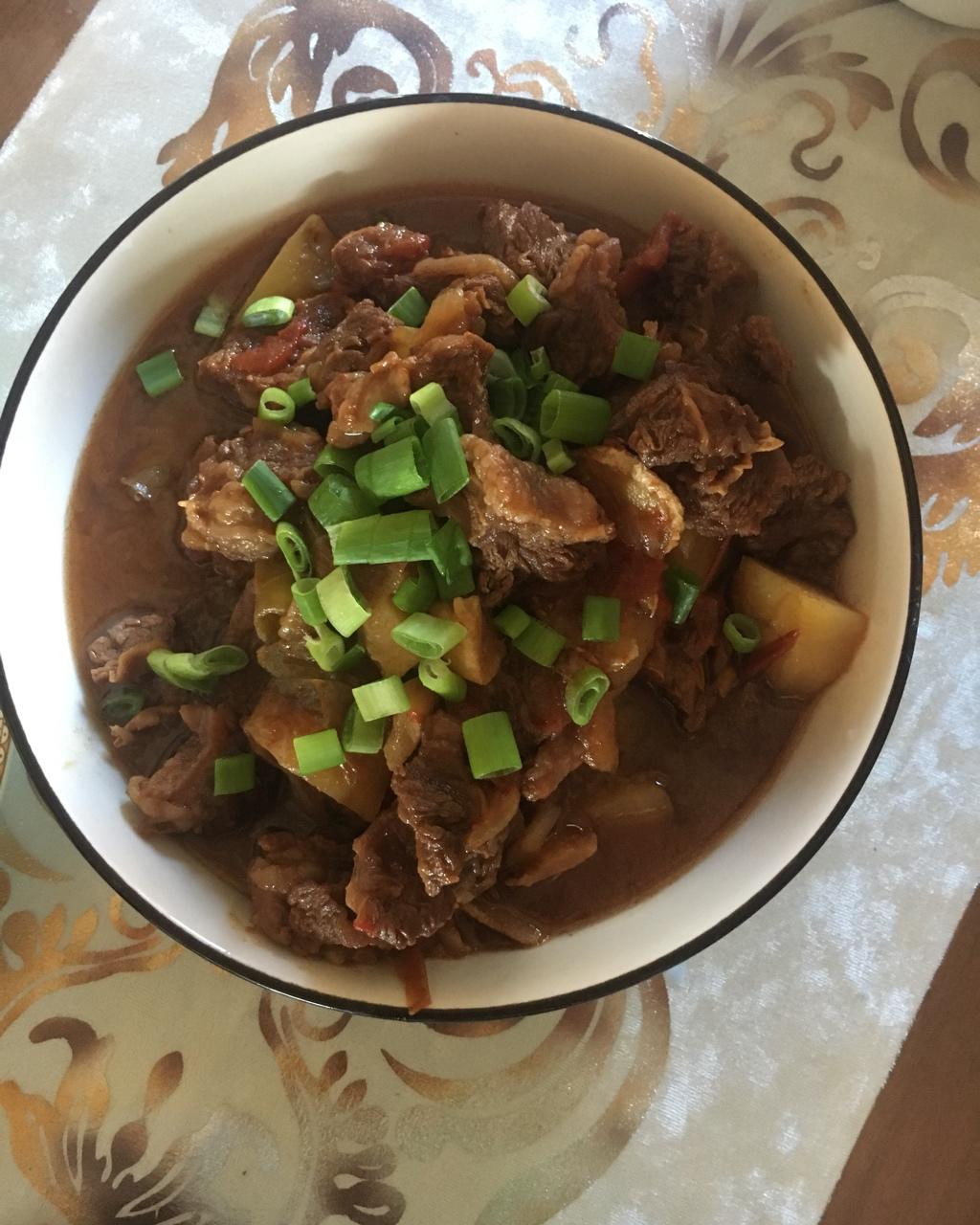 红烧牛肉土豆 （独家秘制）