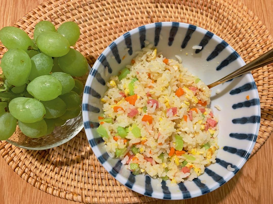 不正宗的扬州炒饭（家常版）