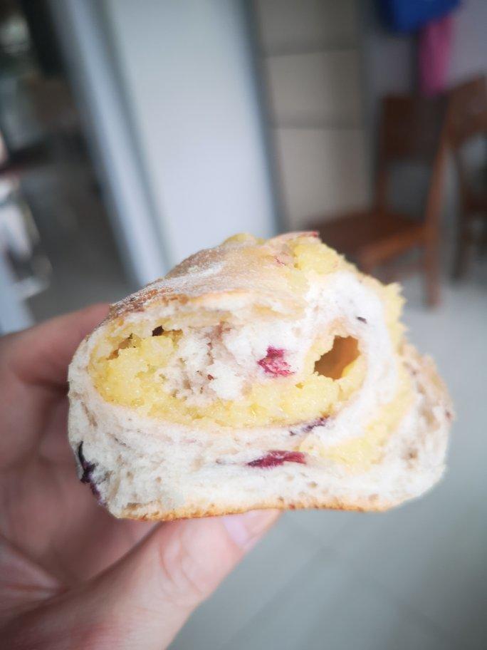 蔓越莓乳酪面包