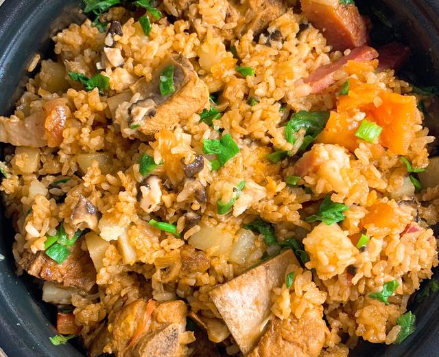 【速成】排骨腊肉电饭煲焖饭的做法