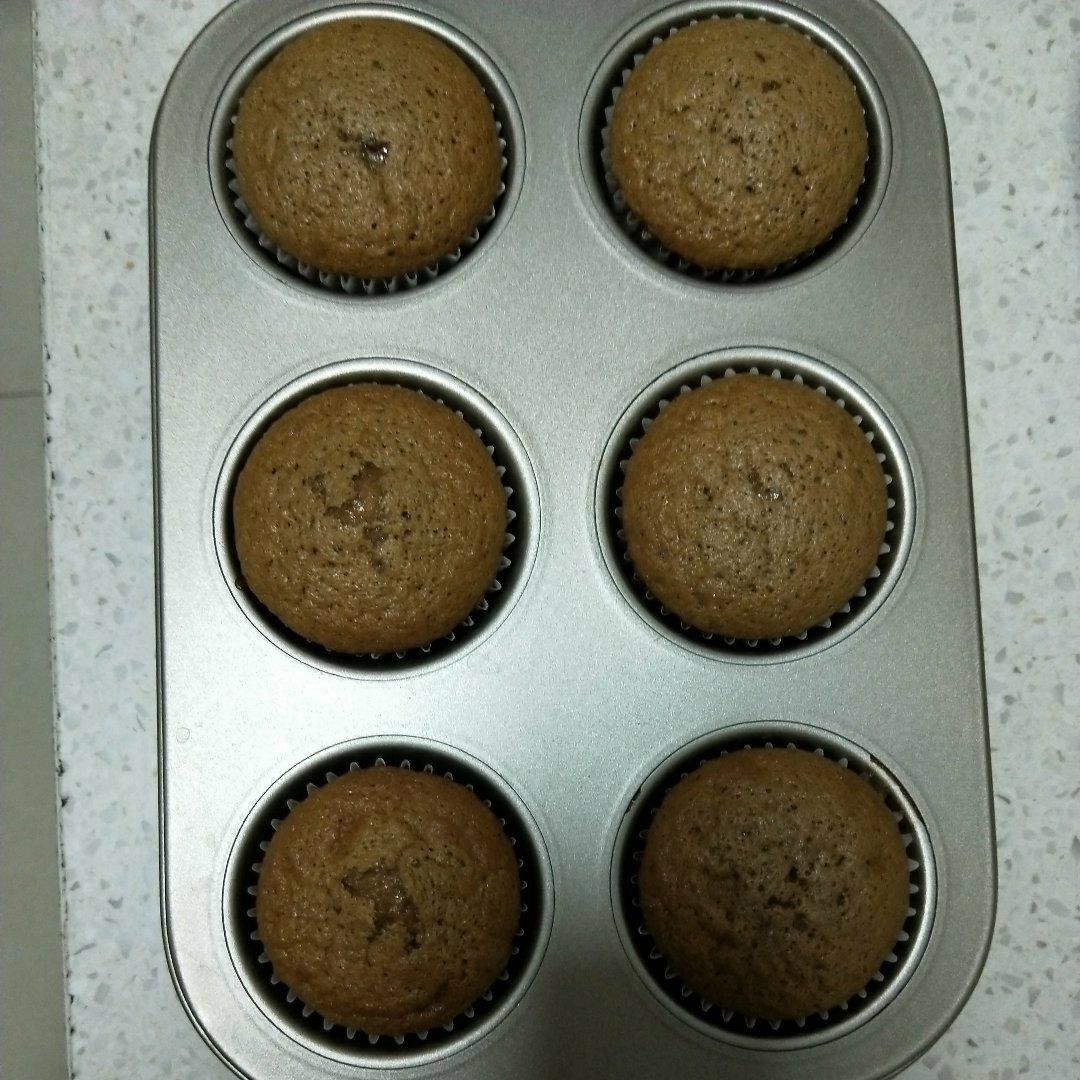 巧克力熔岩蛋糕(全图文超简单)