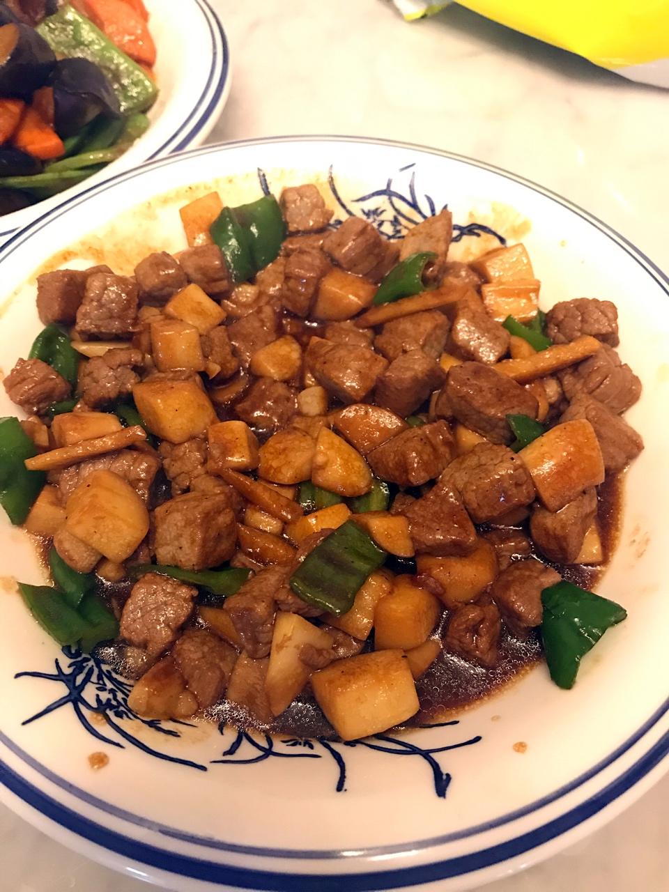 黑椒杏鲍菇牛肉粒