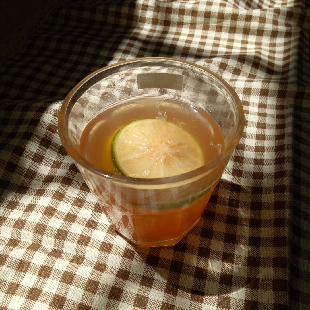 听说喝了这杯【蜜桃冰茶】会有好运