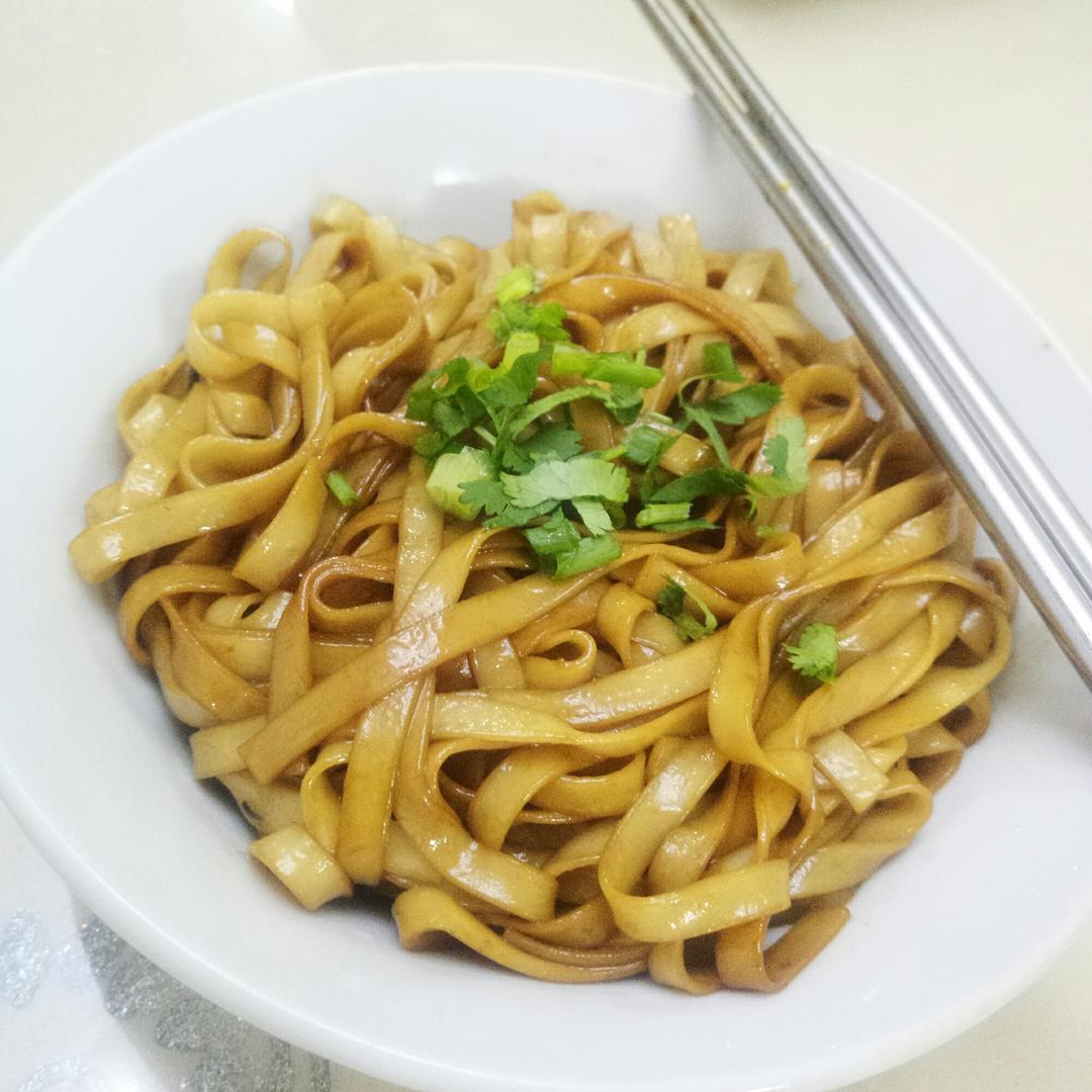 葱油拌面（快手简单，美味无敌）