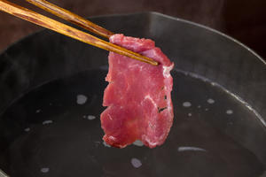 越南火车头牛肉粉【食材包操作说明】的做法 步骤3