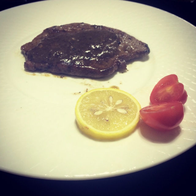 黑椒牛排（配土豆/鸡蛋，意面/蔬菜）