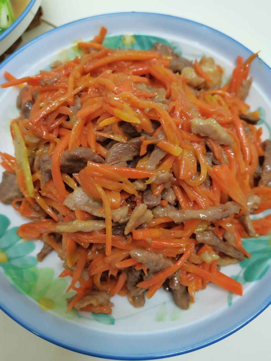 ydd133做的超下饭胡萝卜丝炒肉丝