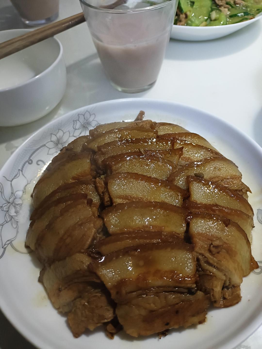 厨师长教你：“咸烧白”的正宗做法，一看就有食欲