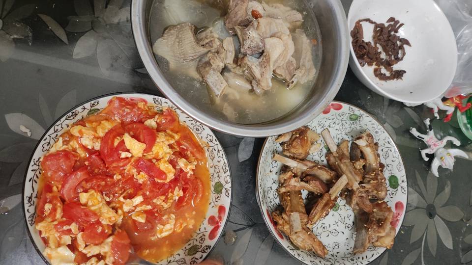 清炖滋补羊排汤