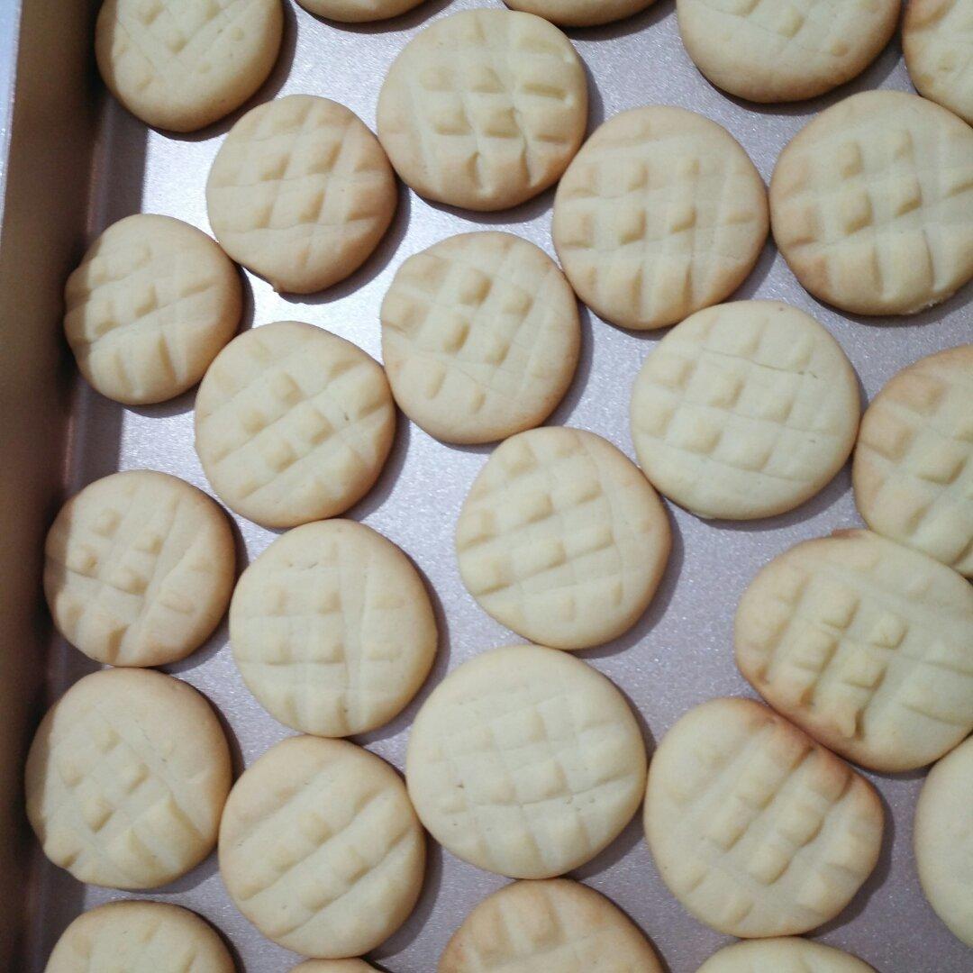 牛奶饼干