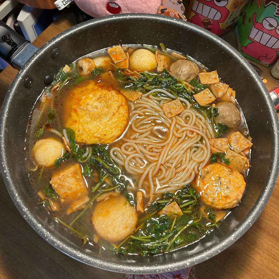 麻辣花甲牛蛙土豆粉