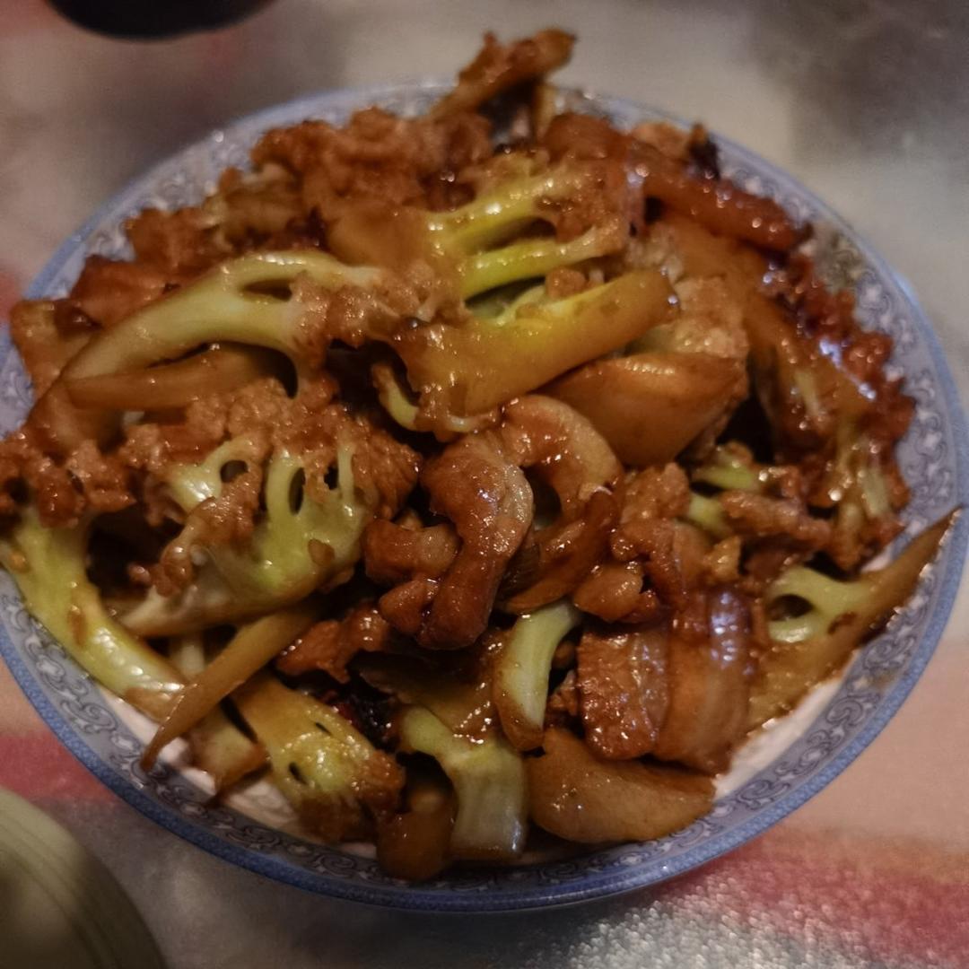 干煸菜花（花菜炒肉）
