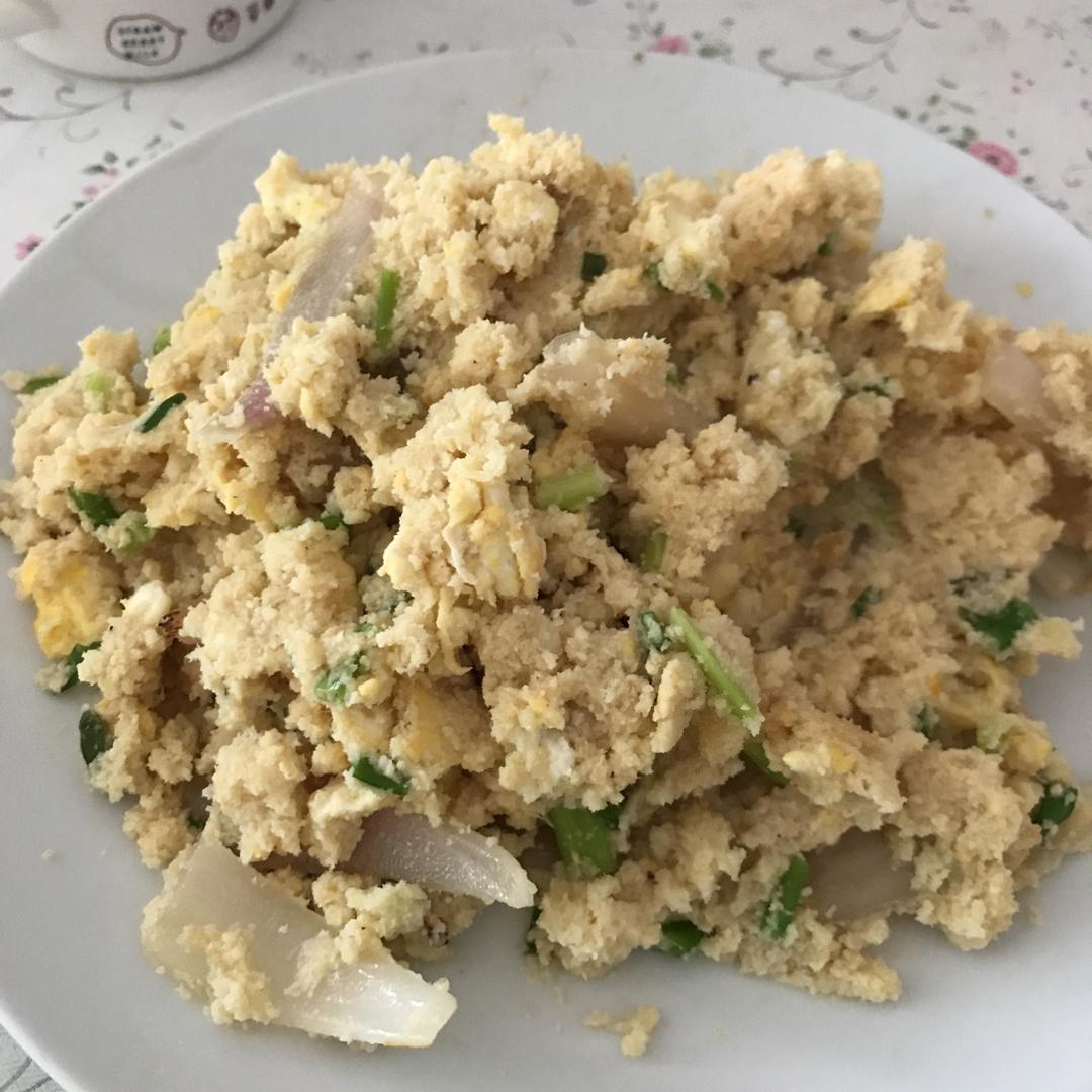 大鱼海棠琼做的豆渣炒蛋