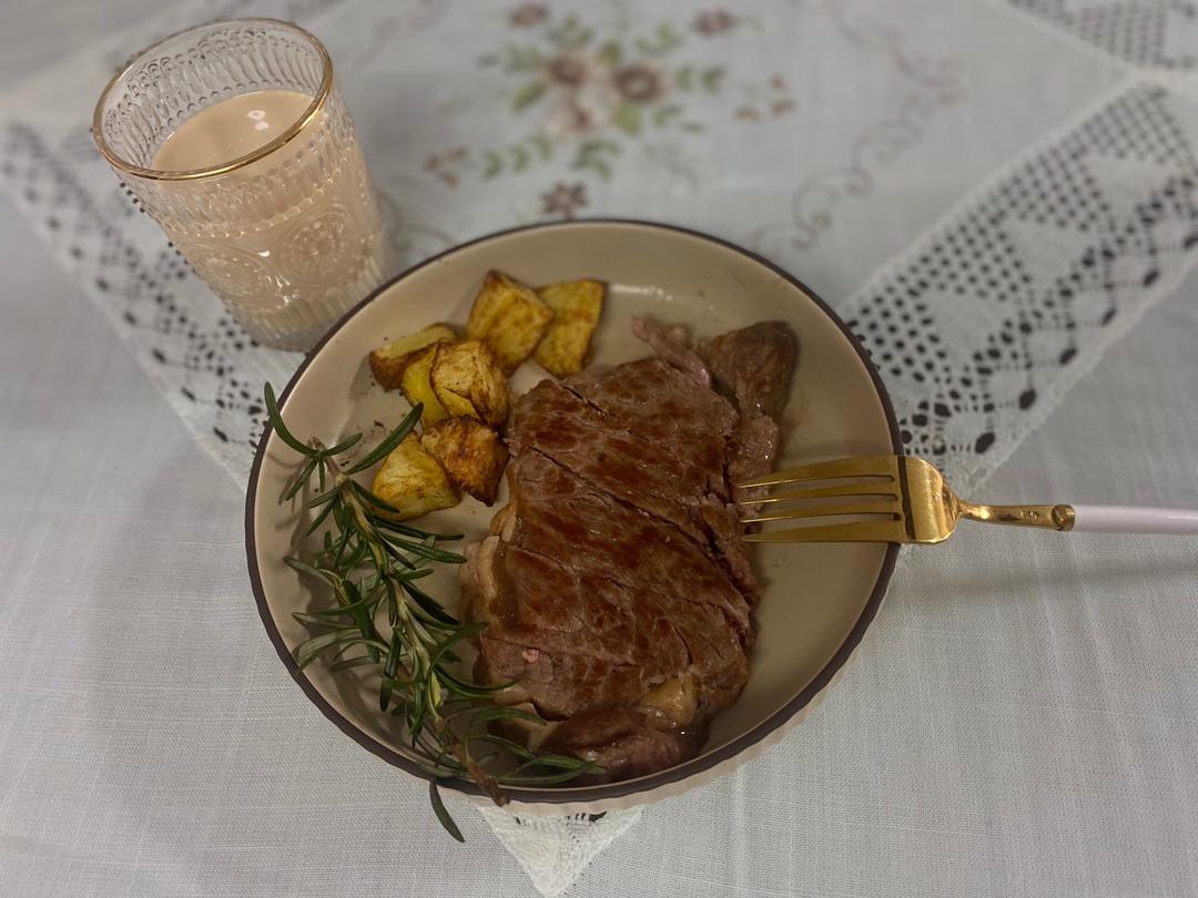 快手煎山姆厚肉眼牛排