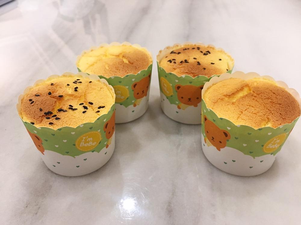 不塌不凹的纸杯戚风蛋糕