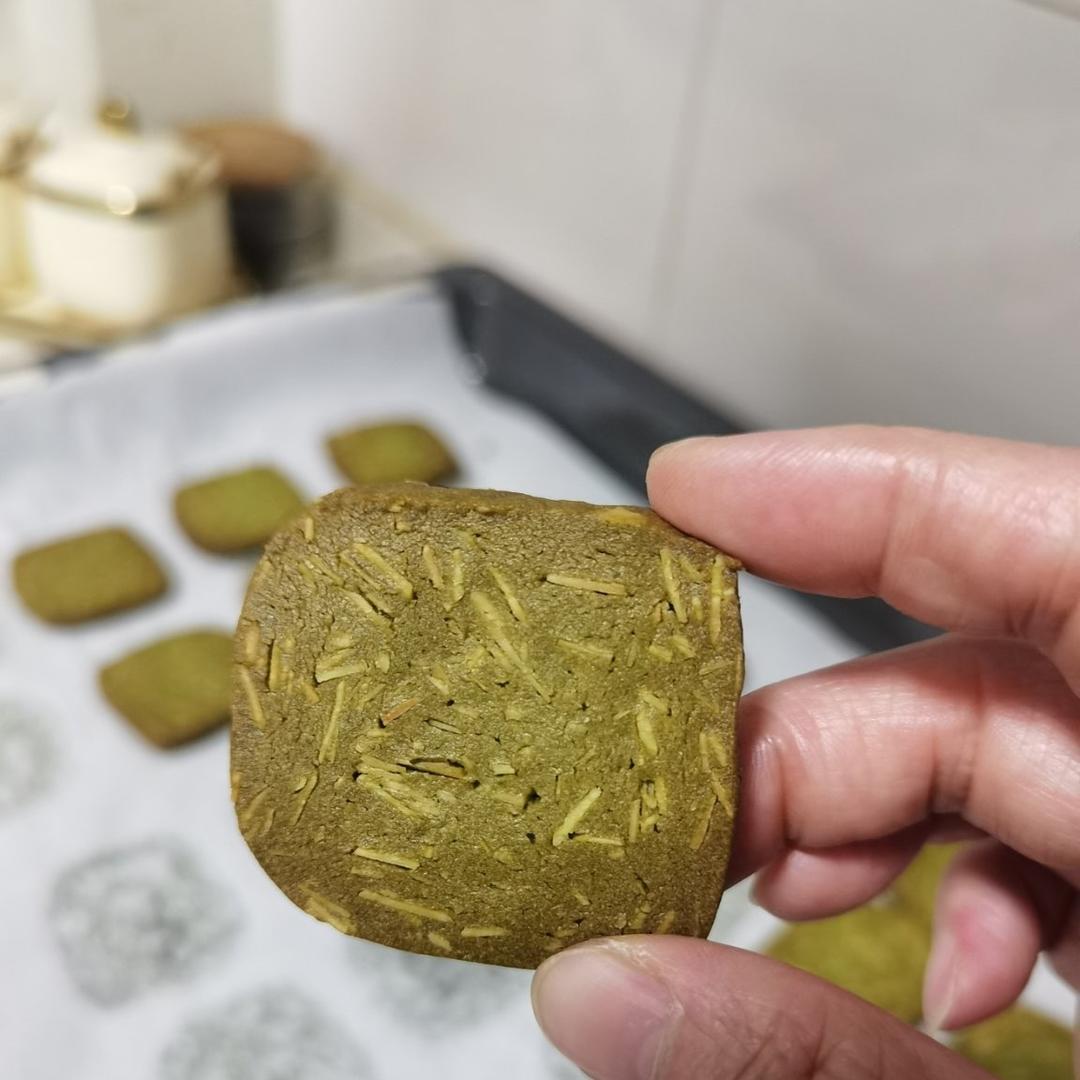 抹茶杏仁曲奇饼干