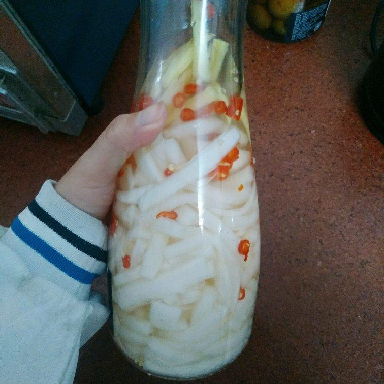 酸酸甜甜辣辣爽口萝卜条