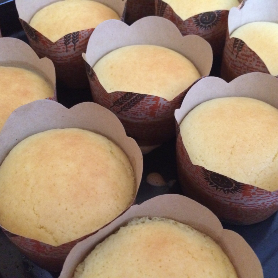 杰尼a做的酸奶纸杯蛋糕