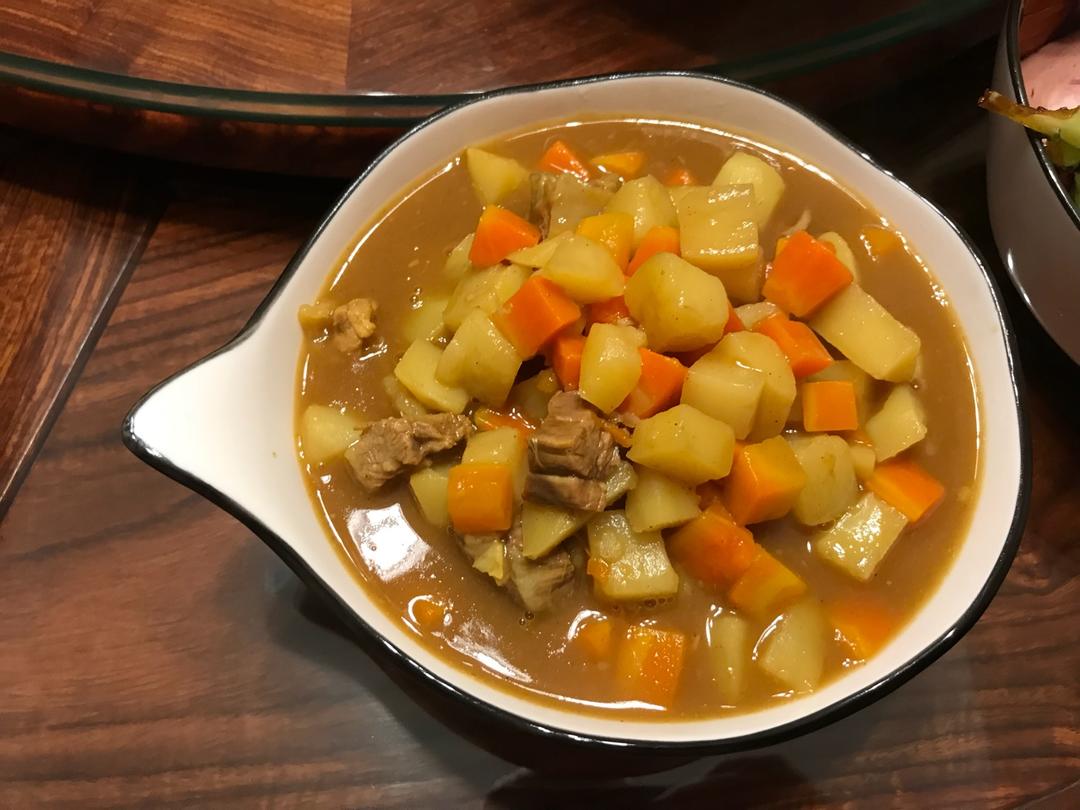 咖喱牛肉饭